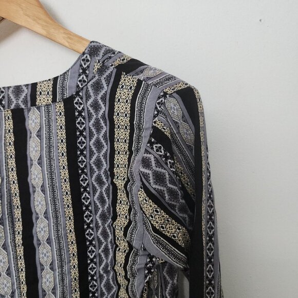 Umgee Striped Black Tunic Blouse Large Geometric - Picture 6 of 7